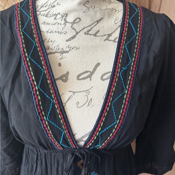 Black Boho Embroidery Tunic Top - Picture 6 of 12